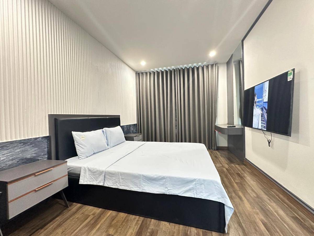 Qhome Dlux 2pn Ho Chi Minh City